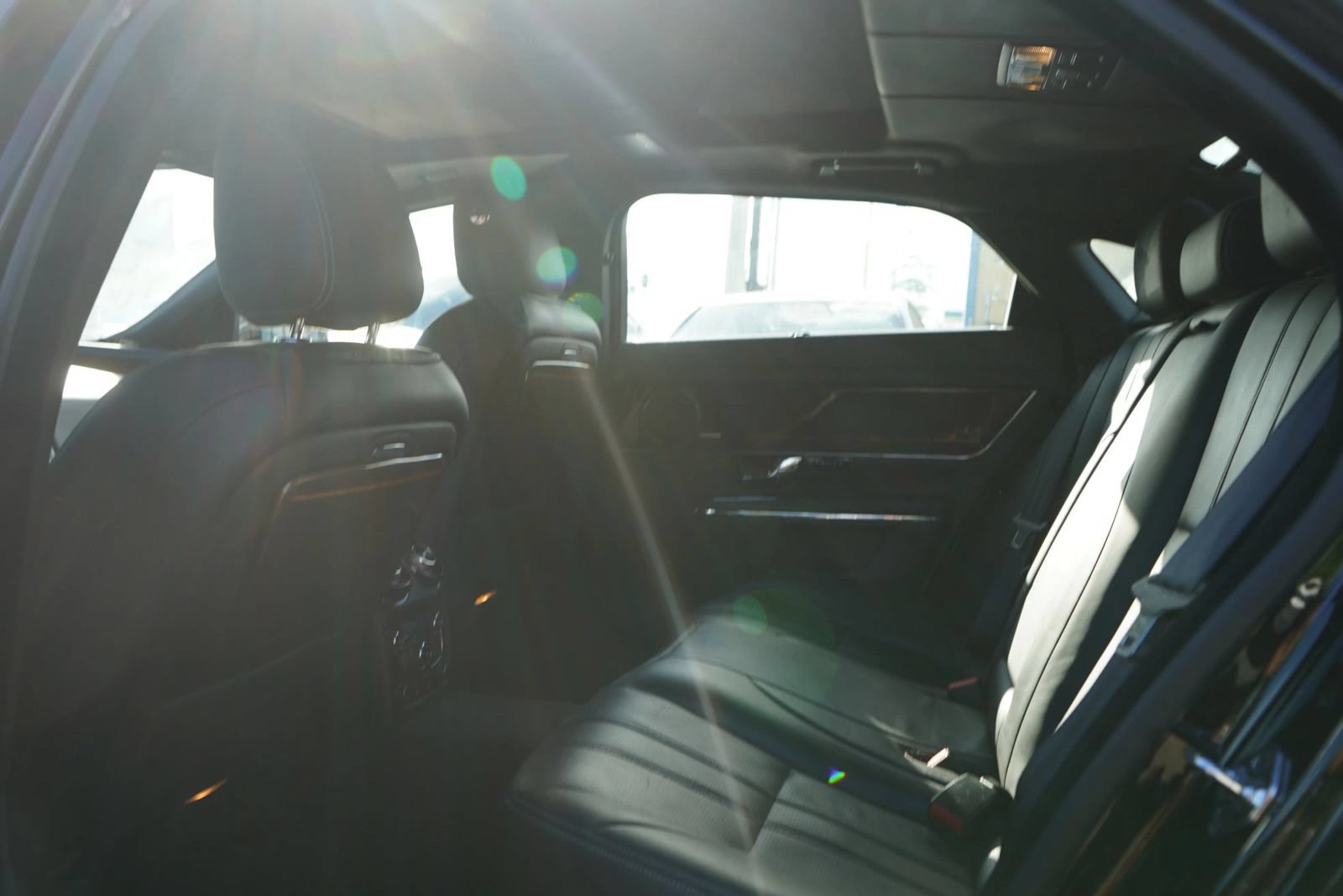 Used 2011 Jaguar XJ L Supersport RWD image 13