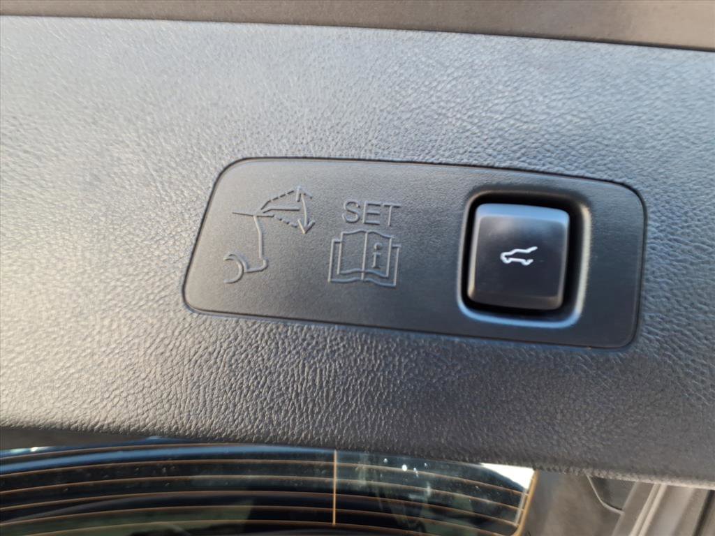 Certified 2021 Lincoln Corsair Reserve w/ Equipment Group 201A image 9