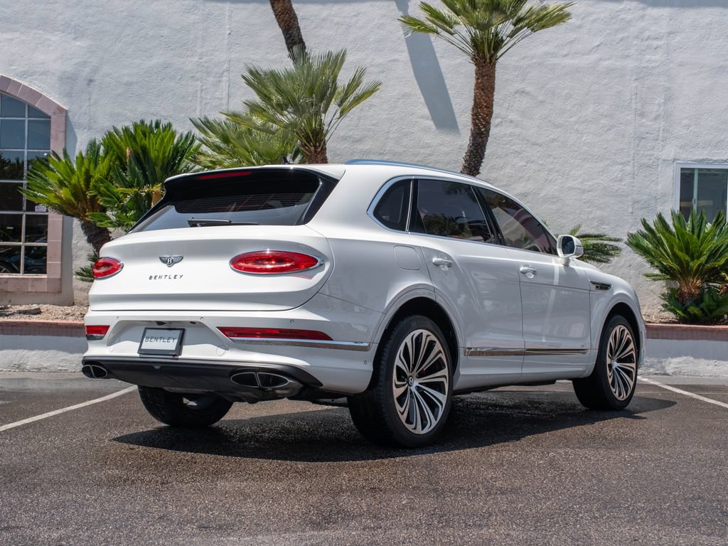 Used 2022 Bentley Bentayga AWD/4WD image 3