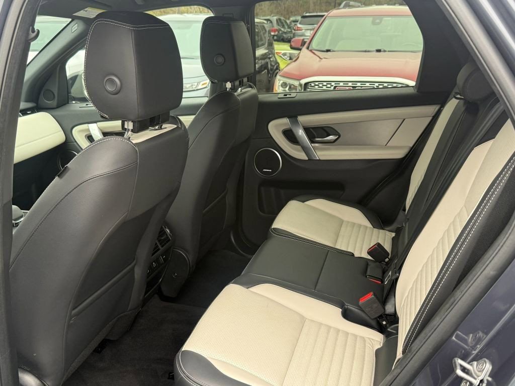 Used 2024 Land Rover Discovery Sport Dynamic SE image 22