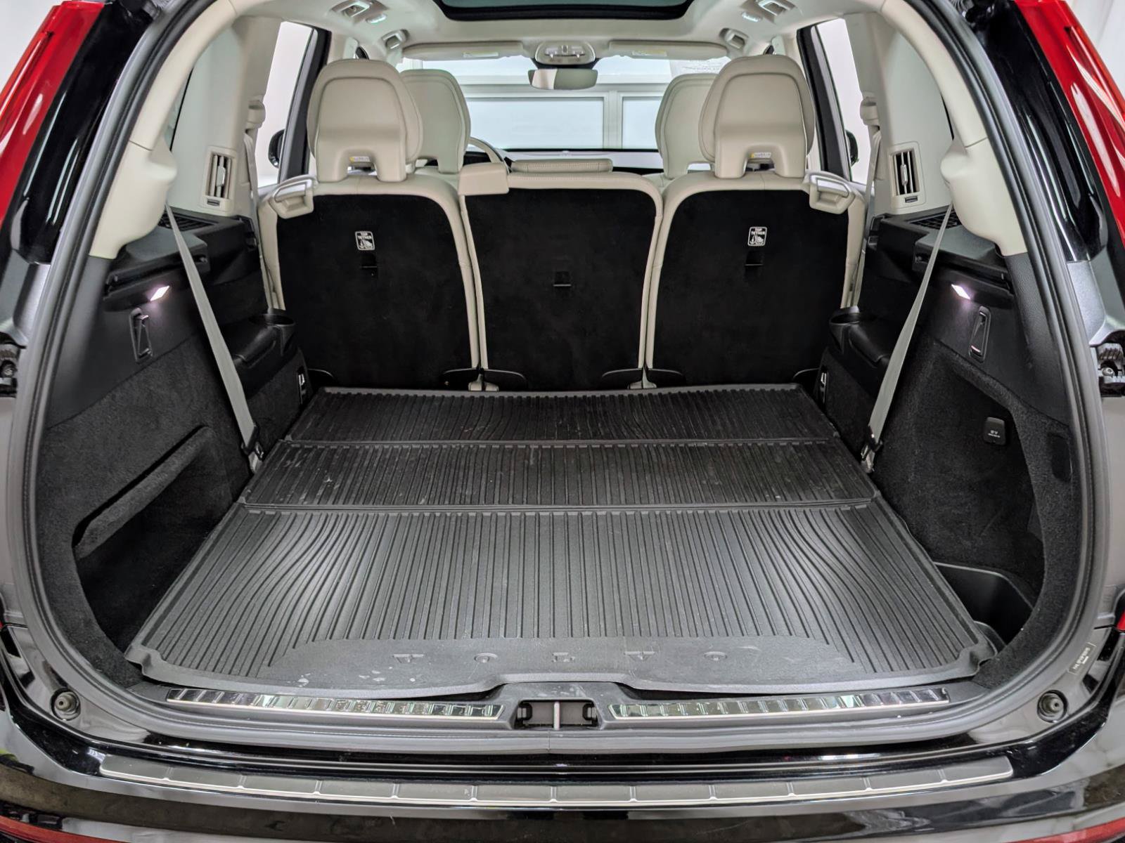 Used 2023 Volvo XC90 B5 Core w/ Protection Package Premier AWD/4WD image 24