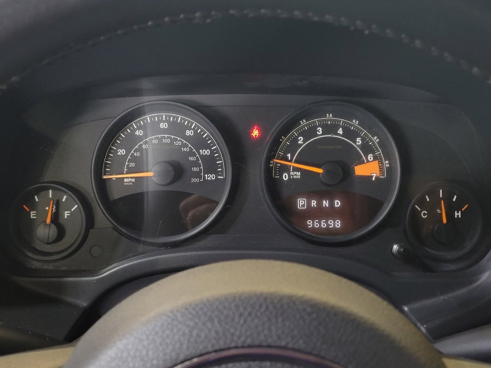 Used 2014 Jeep Patriot Latitude FWD image 23