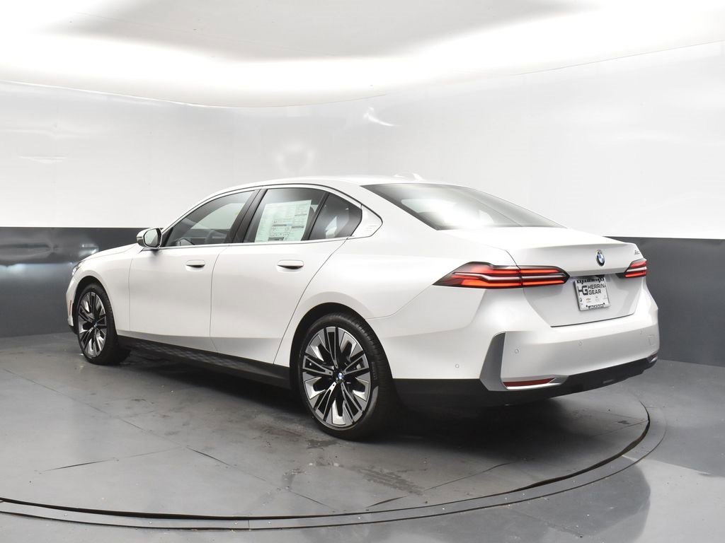 New 2026 BMW 530i w/ Premium Package image 5