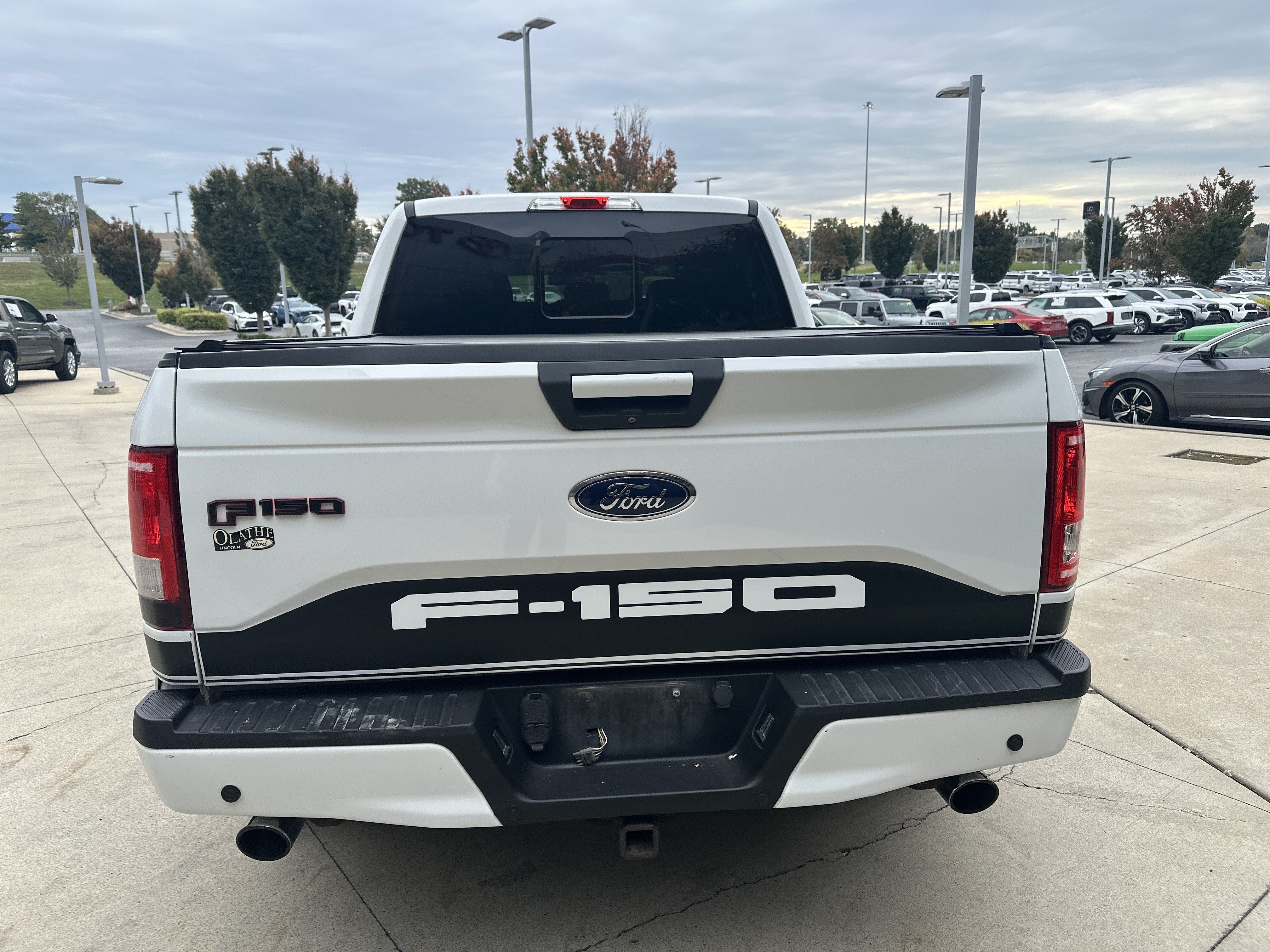 Used 2016 Ford F150 XLT w/ Equipment Group 302A Luxury AWD/4WD image 8