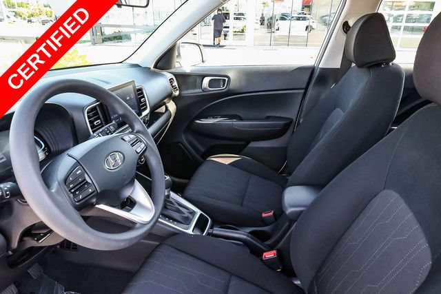 Certified 2024 Hyundai Venue SE FWD image 19