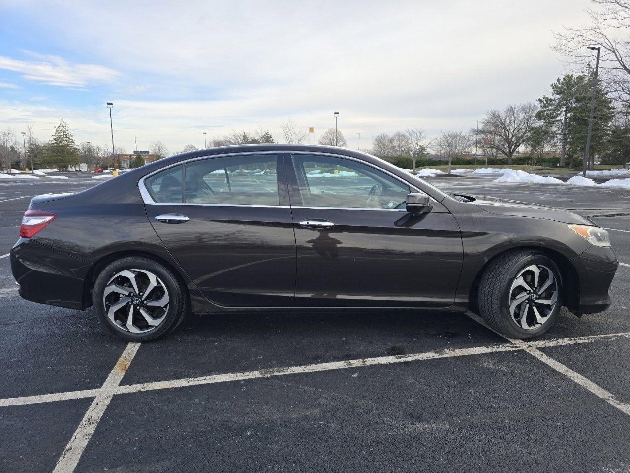 Certified 2017 Honda Accord EX-L image 19