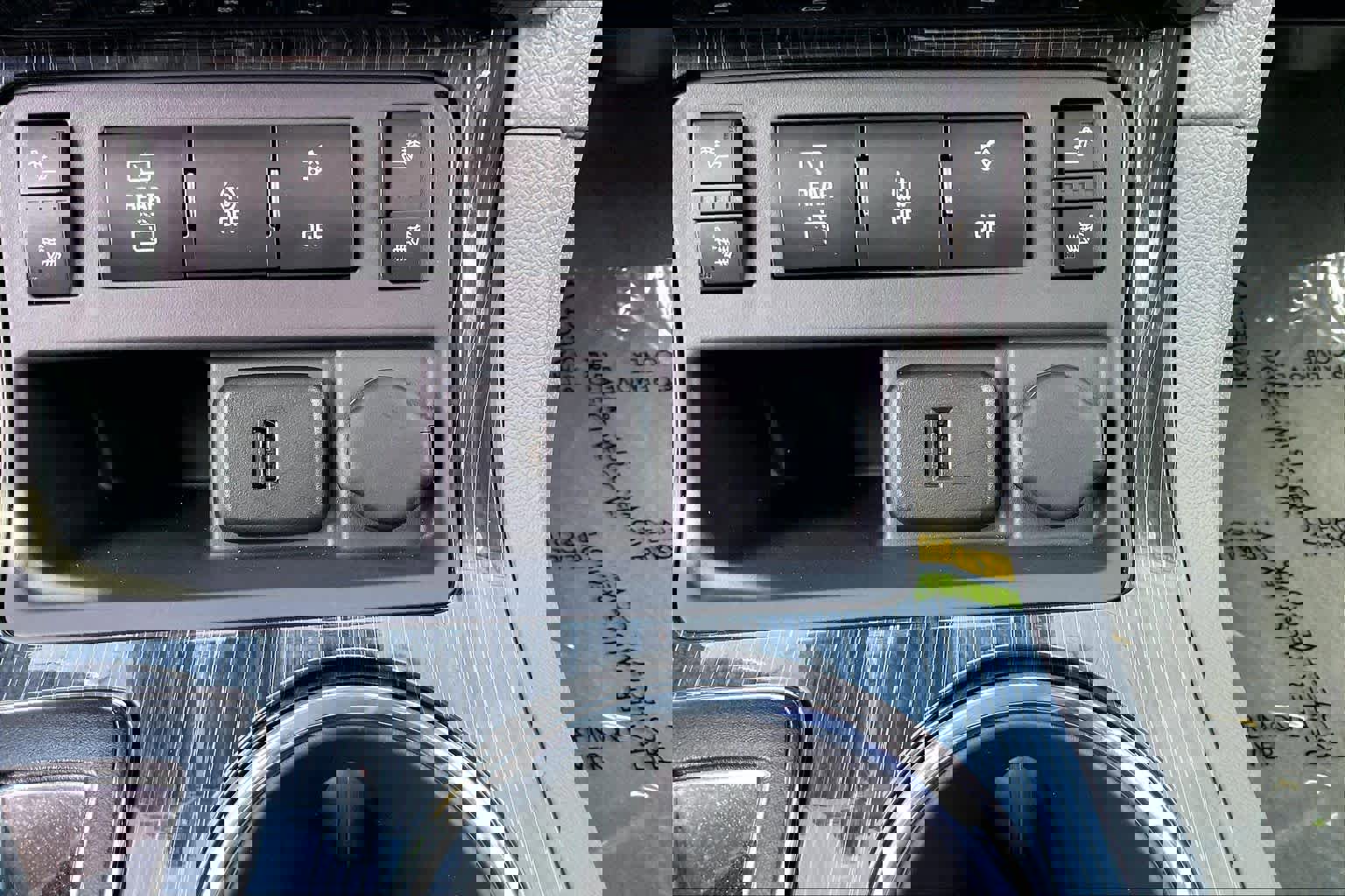 Used 2015 Chevrolet Traverse LT image 35