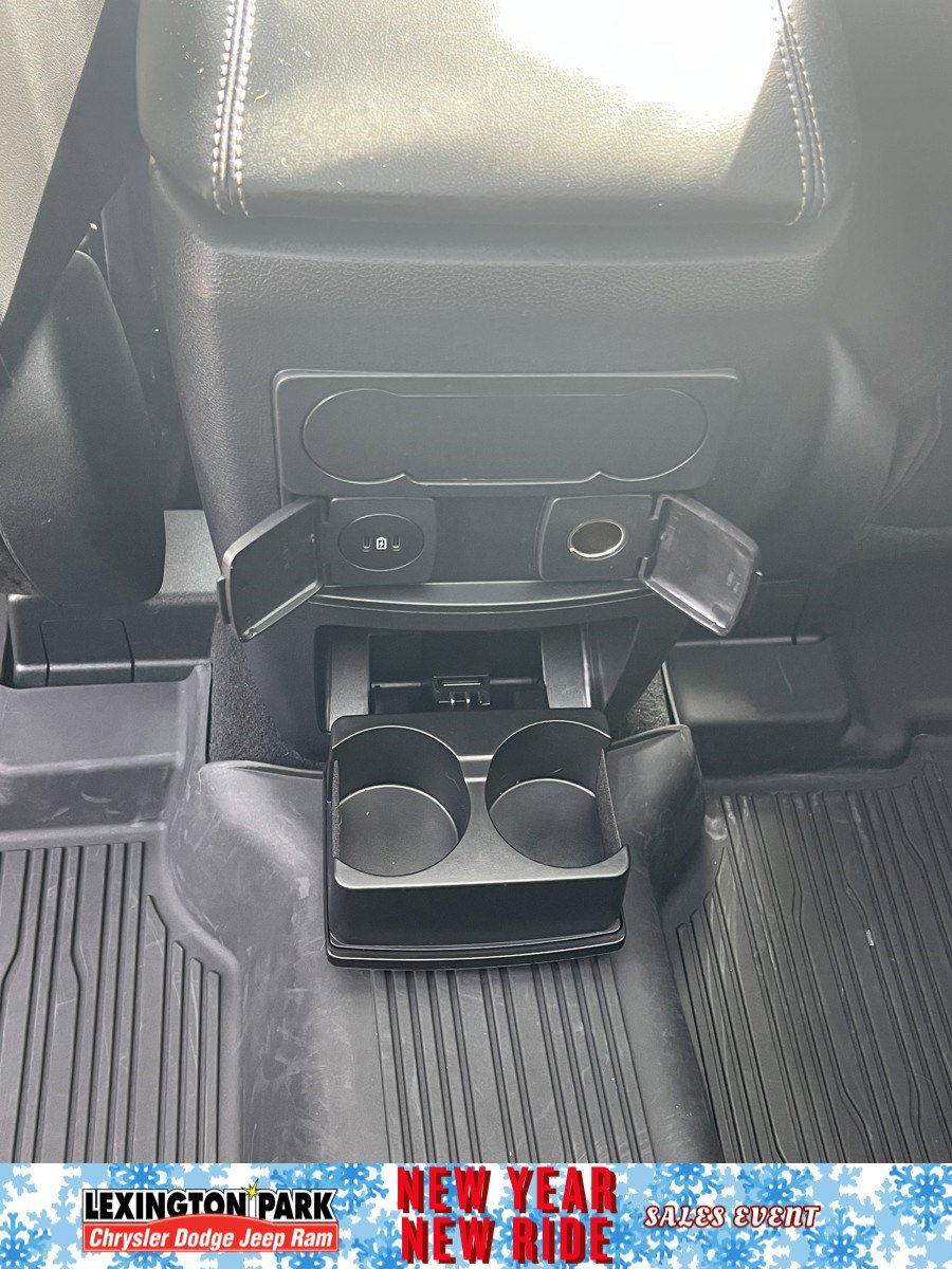 Used 2024 Ford Explorer XLT w/ Equipment Group 202A image 16