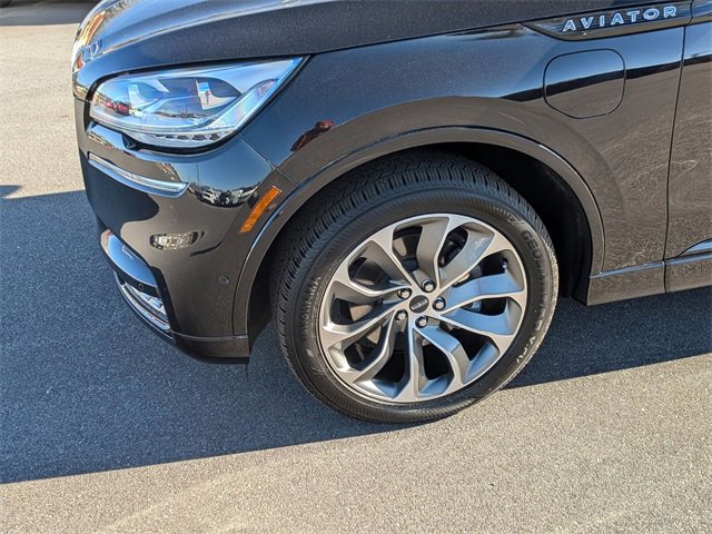 Used 2022 Lincoln Aviator Grand Touring w/ Equipment Group 301A image 9