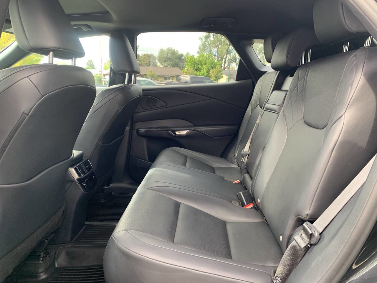 Used 2023 Lexus RX 350h image 10