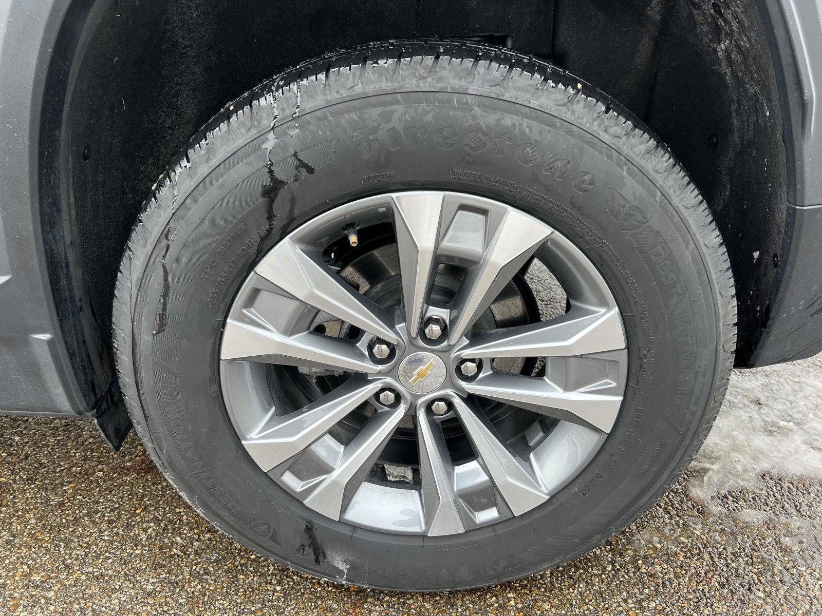 Used 2025 Chevrolet Equinox LT image 39