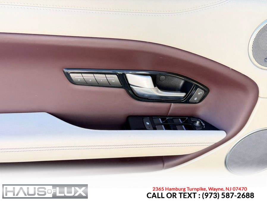 Used 2018 Land Rover Range Rover Evoque Autobiography image 19