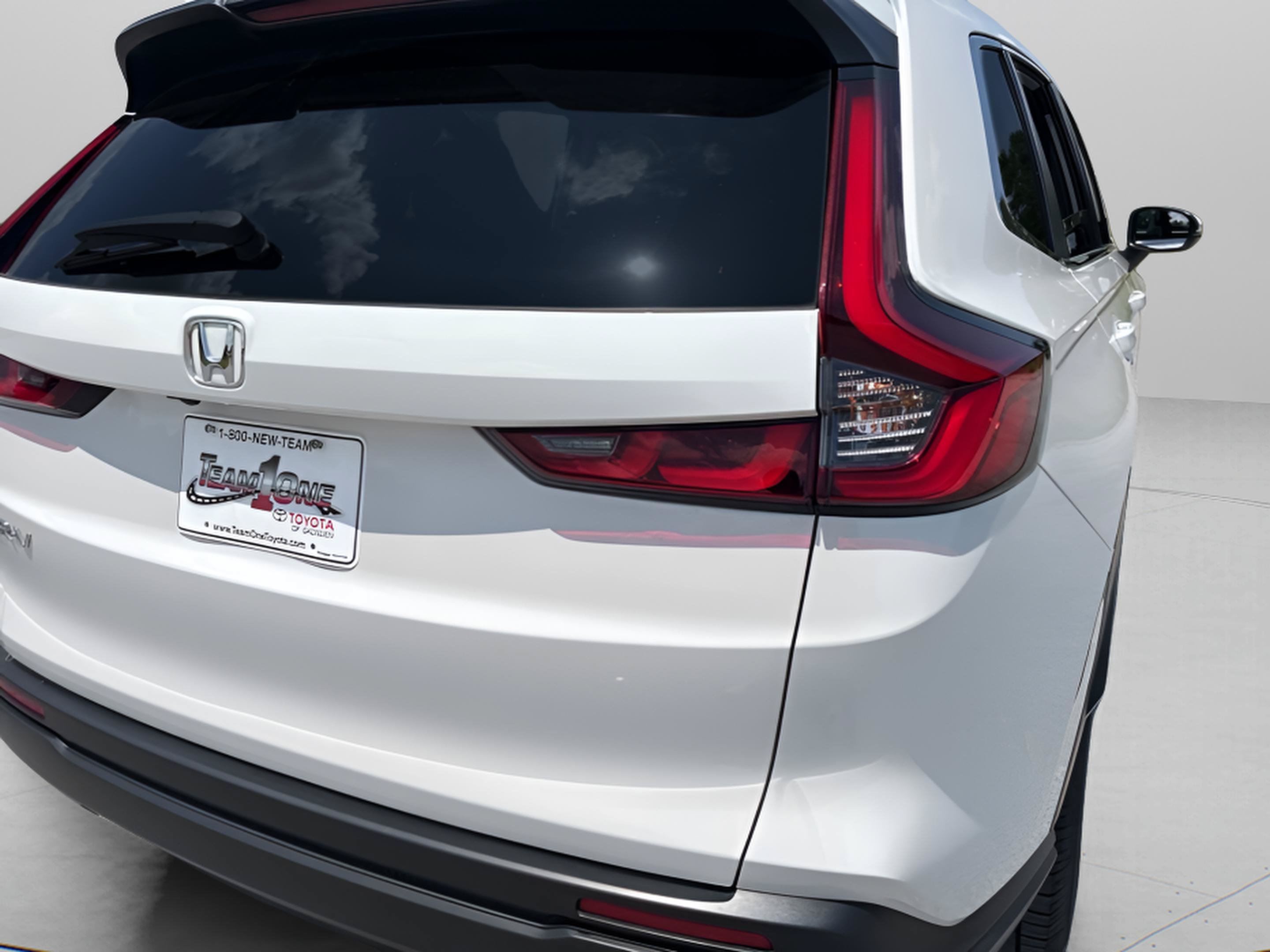 Used 2024 Honda CR-V EX image 8