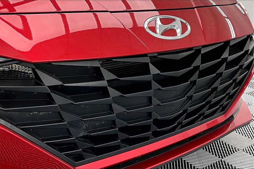 Used 2023 Hyundai Elantra SEL image 28