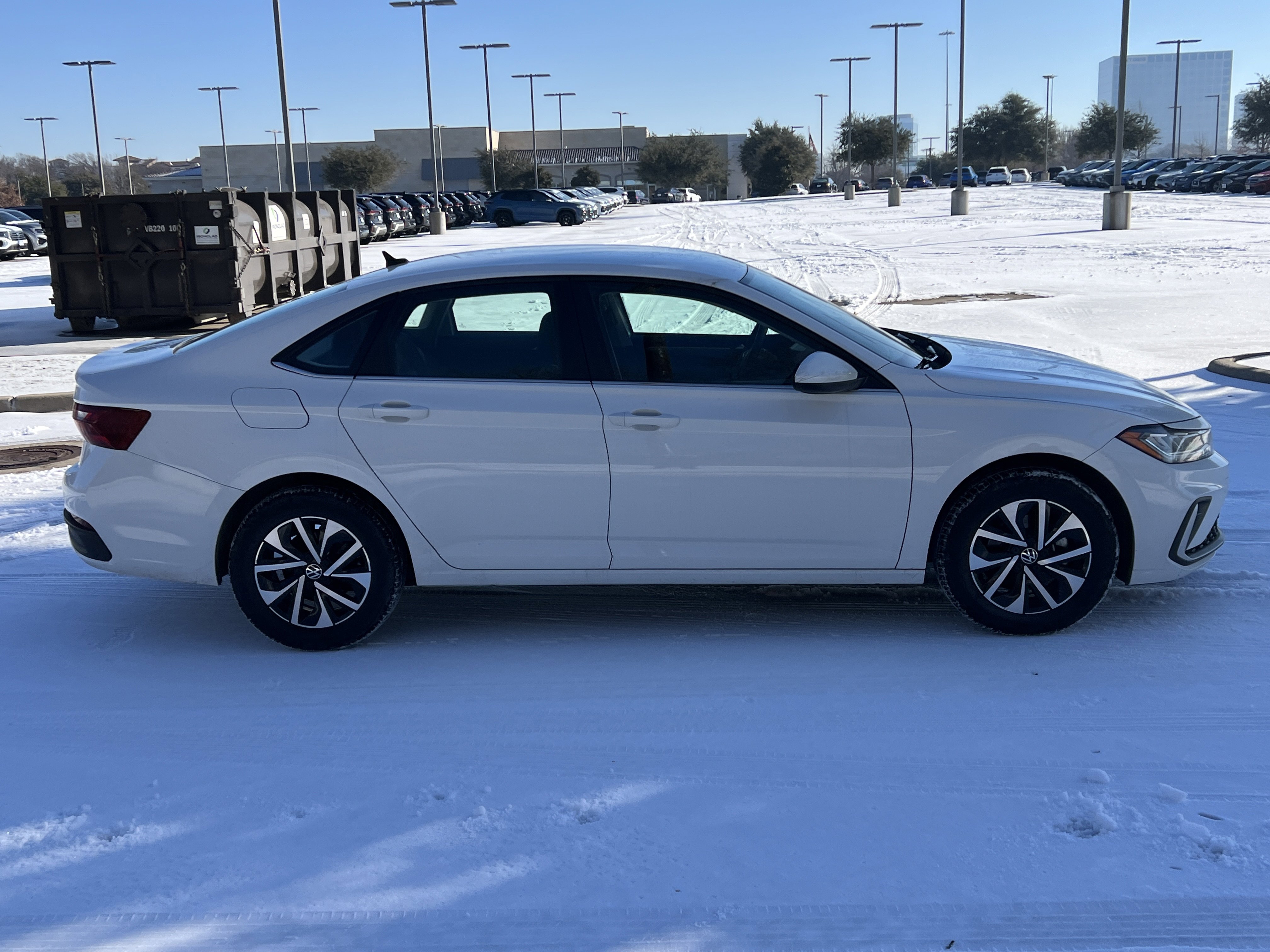 Certified 2025 Volkswagen Jetta S image 10