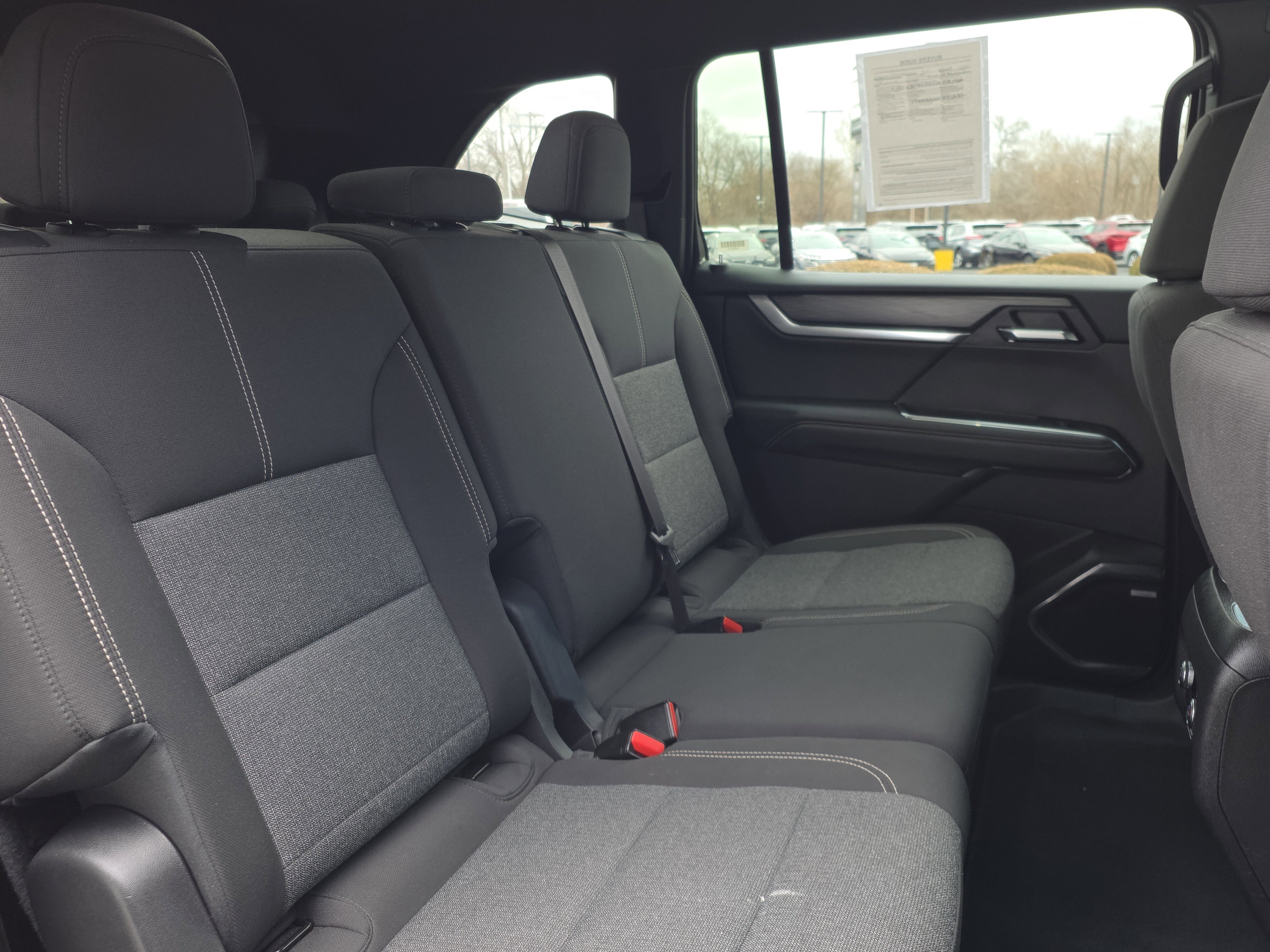 Used 2025 GMC Acadia Elevation image 37