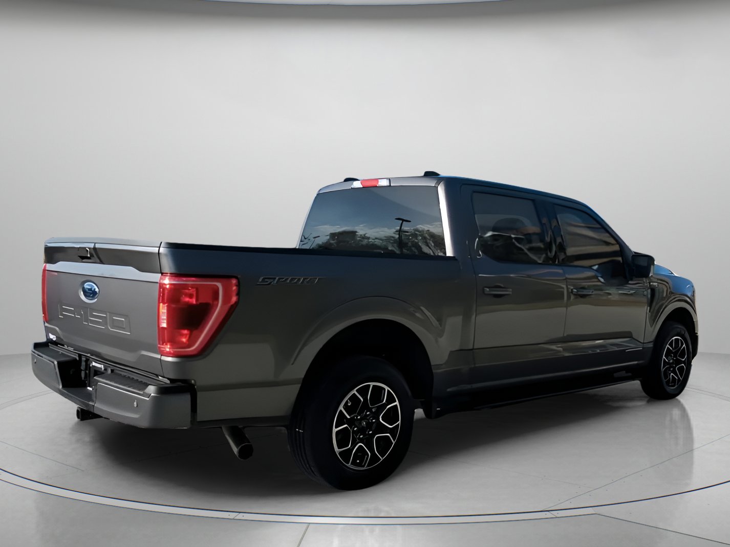 Certified 2021 Ford F150 XLT w/ Equipment Group 302A High image 27