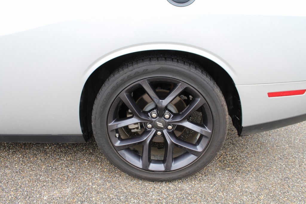 Used 2023 Dodge Challenger R/T w/ Blacktop Package image 16