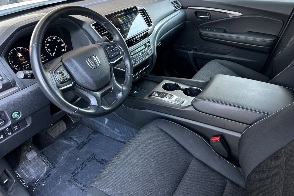 Certified 2024 Honda Ridgeline Sport image 10