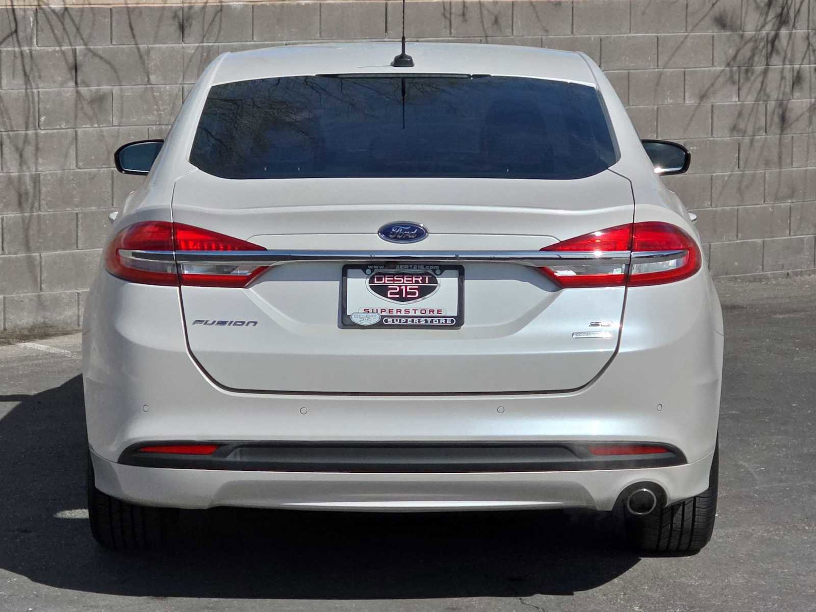 Used 2017 Ford Fusion SE w/ Fusion SE Technology Package image 8