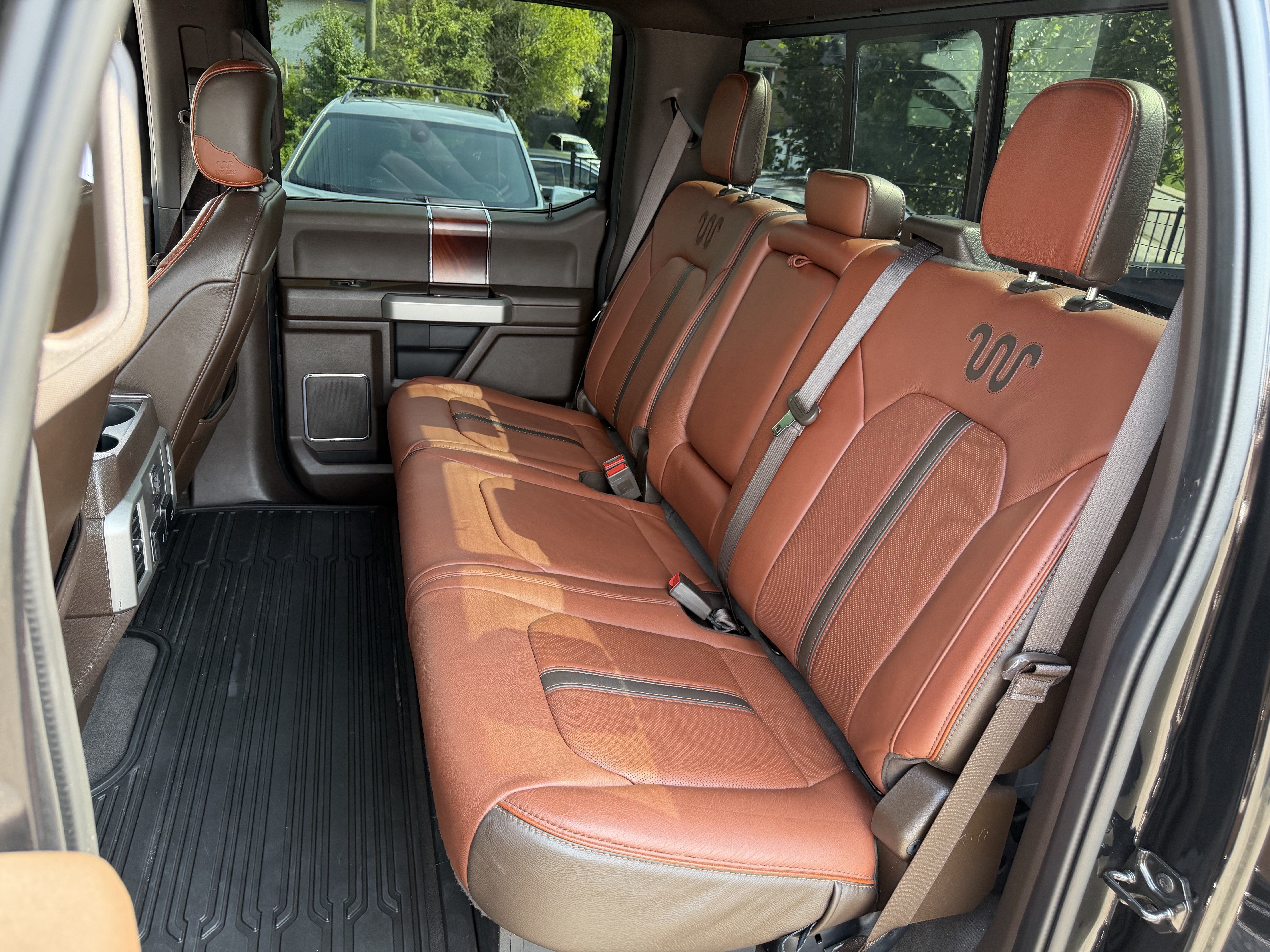 Used 2022 Ford F450 King Ranch w/ King Ranch Ultimate Package AWD/4WD image 31
