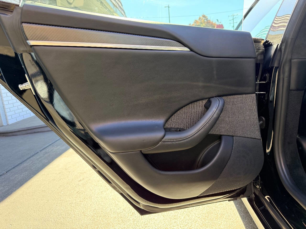 Used 2021 Tesla Model S Plaid image 27