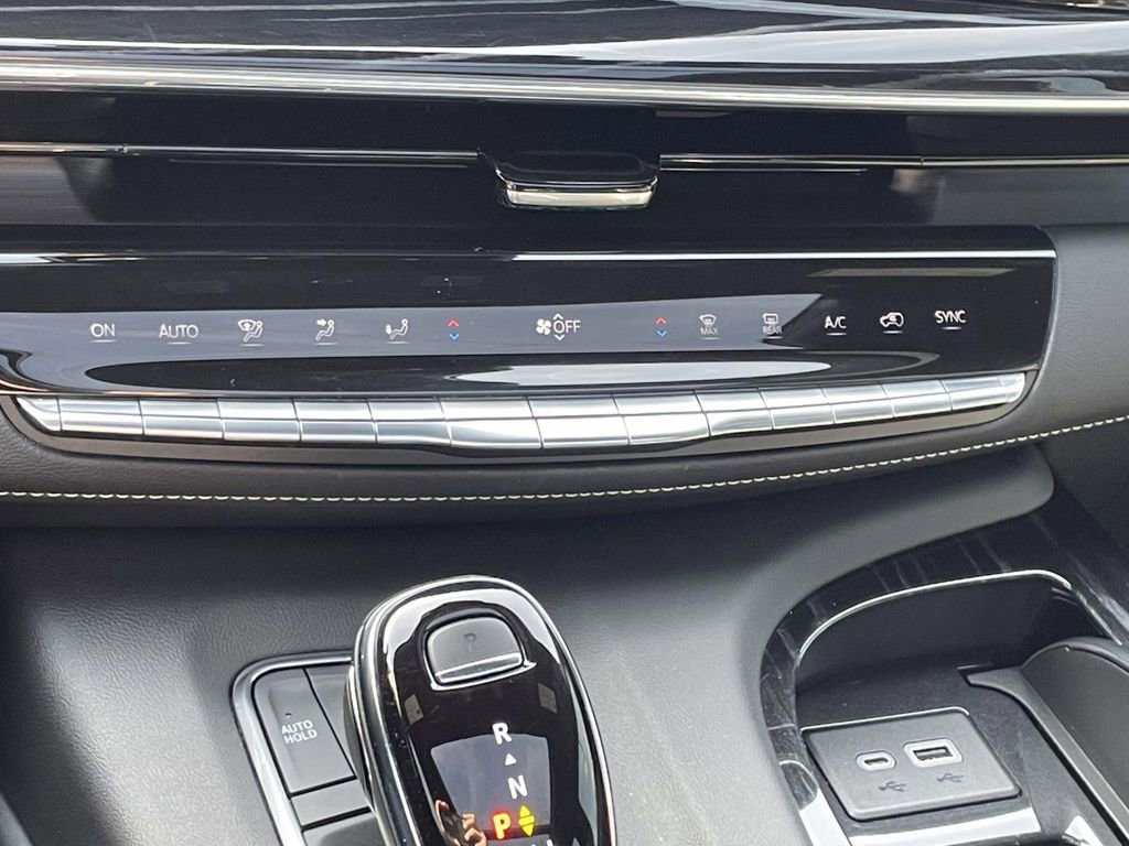 Certified 2023 Cadillac Escalade ESV Sport w/ Touring Package image 28