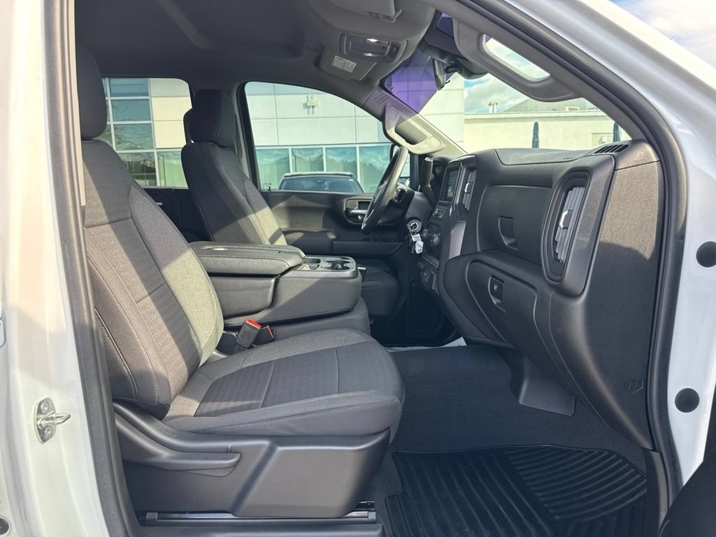 Used 2023 Chevrolet Silverado 2500 Custom w/ Custom Convenience Package AWD/4WD image 15