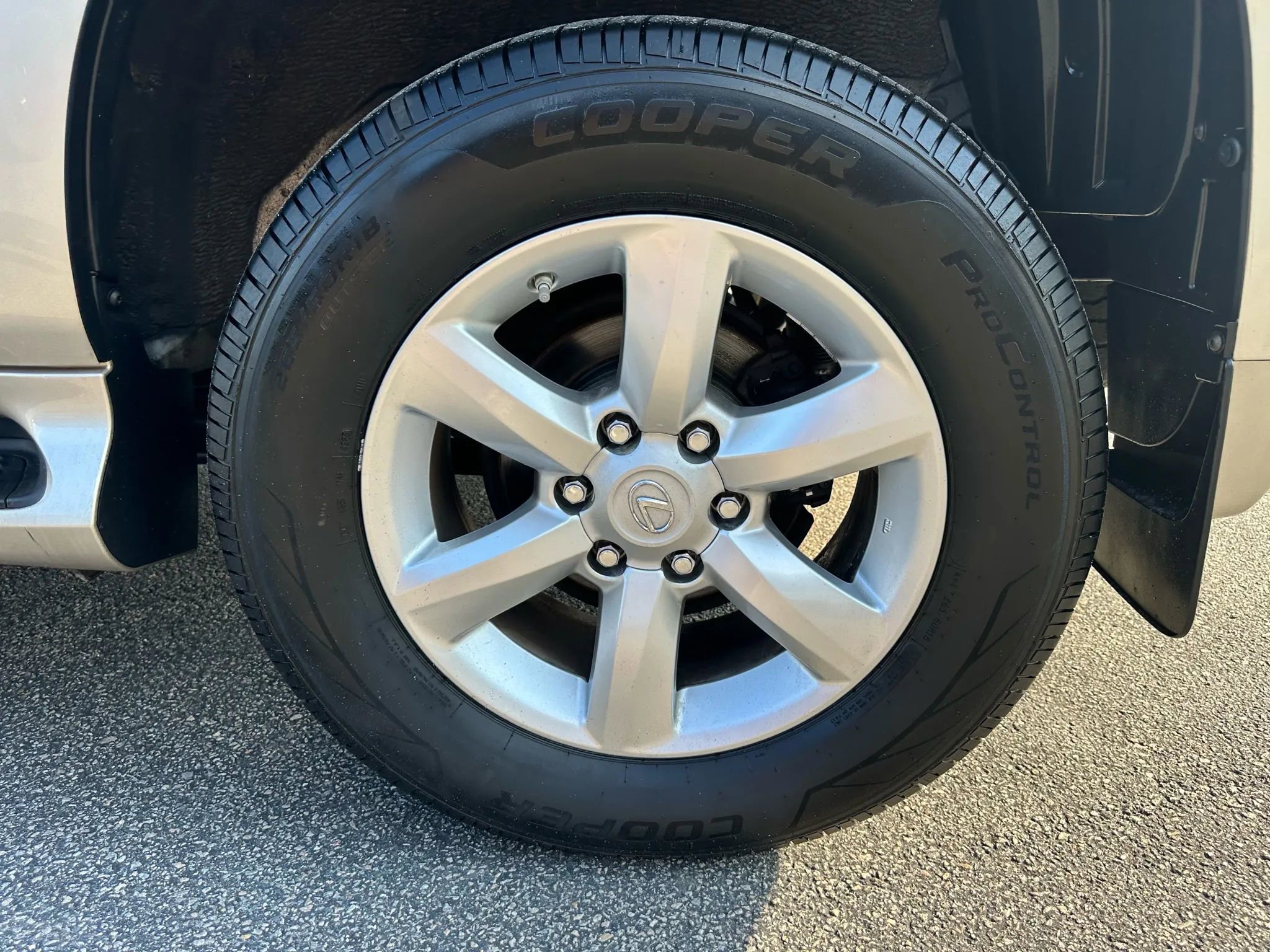 Used 2011 Lexus GX 460 image 44