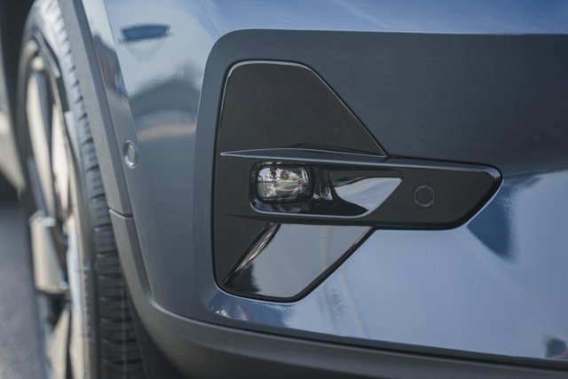 New 2026 Volvo XC40 B5 Ultra w/ Protection Package Premier image 14