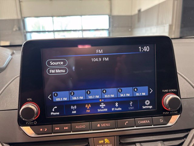Used 2024 Nissan Altima 2.5 SV FWD image 23