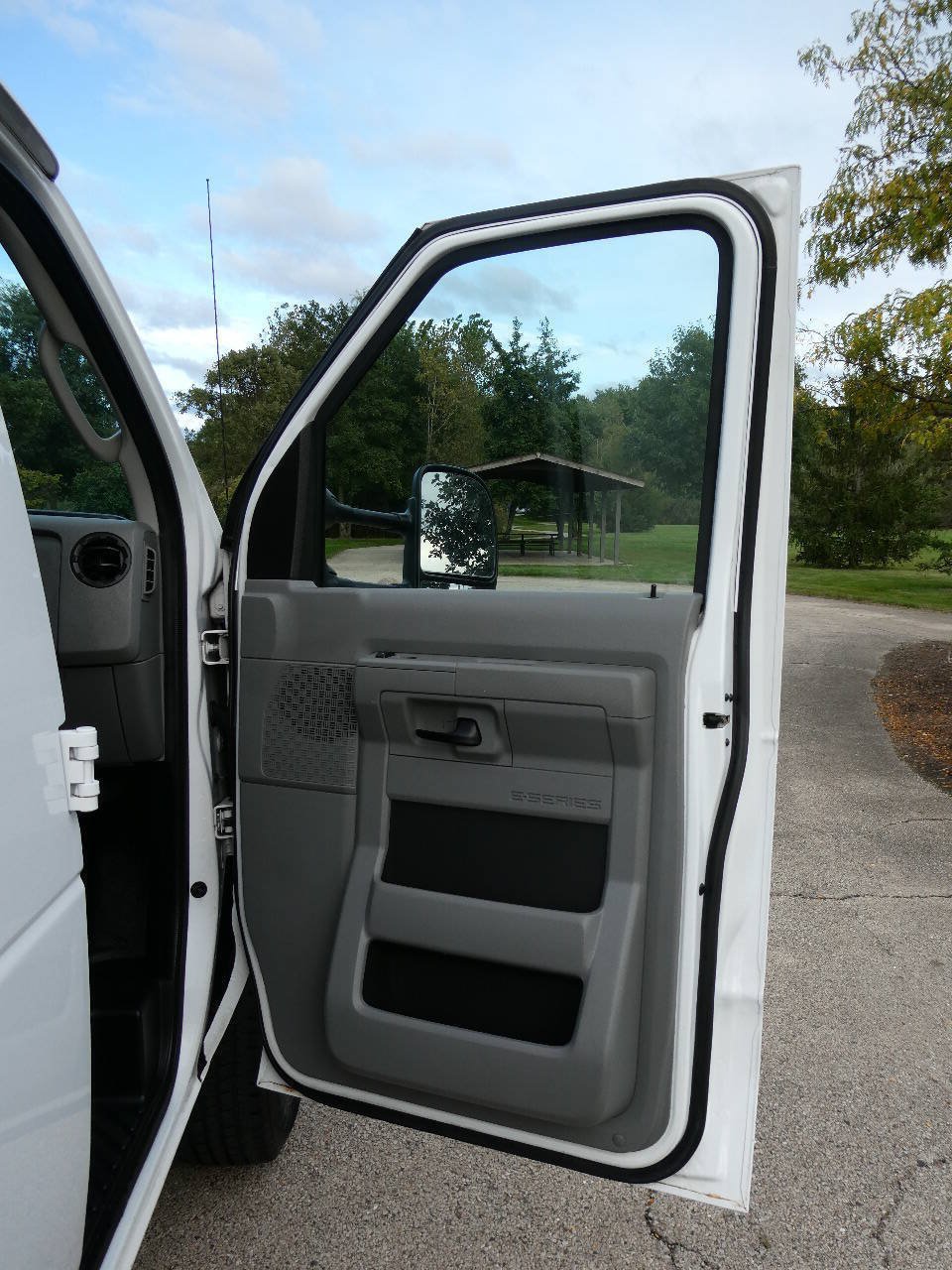 Used 2012 Ford E-250 and Econoline 250 w/ Commercial Cargo Van Pkg RWD image 29