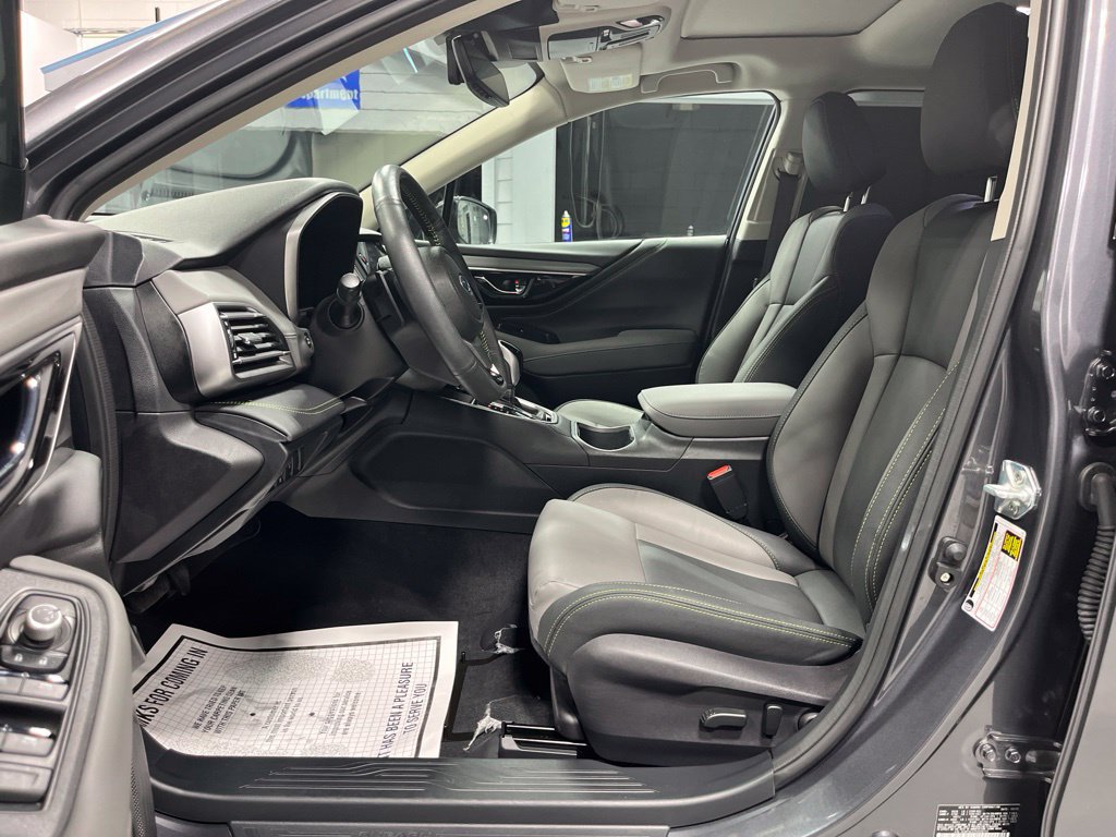 Certified 2025 Subaru Outback Onyx Edition XT AWD/4WD image 16
