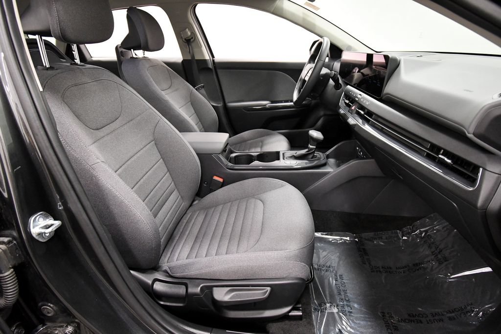 Certified 2025 Kia K4 EX FWD image 18
