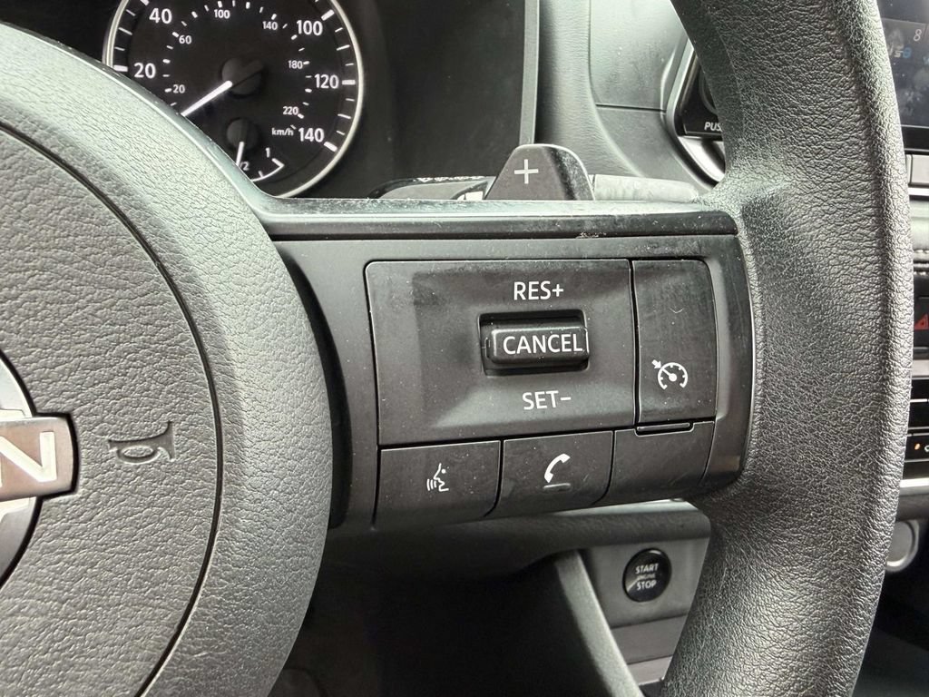 Used 2024 Nissan Rogue S AWD/4WD image 33