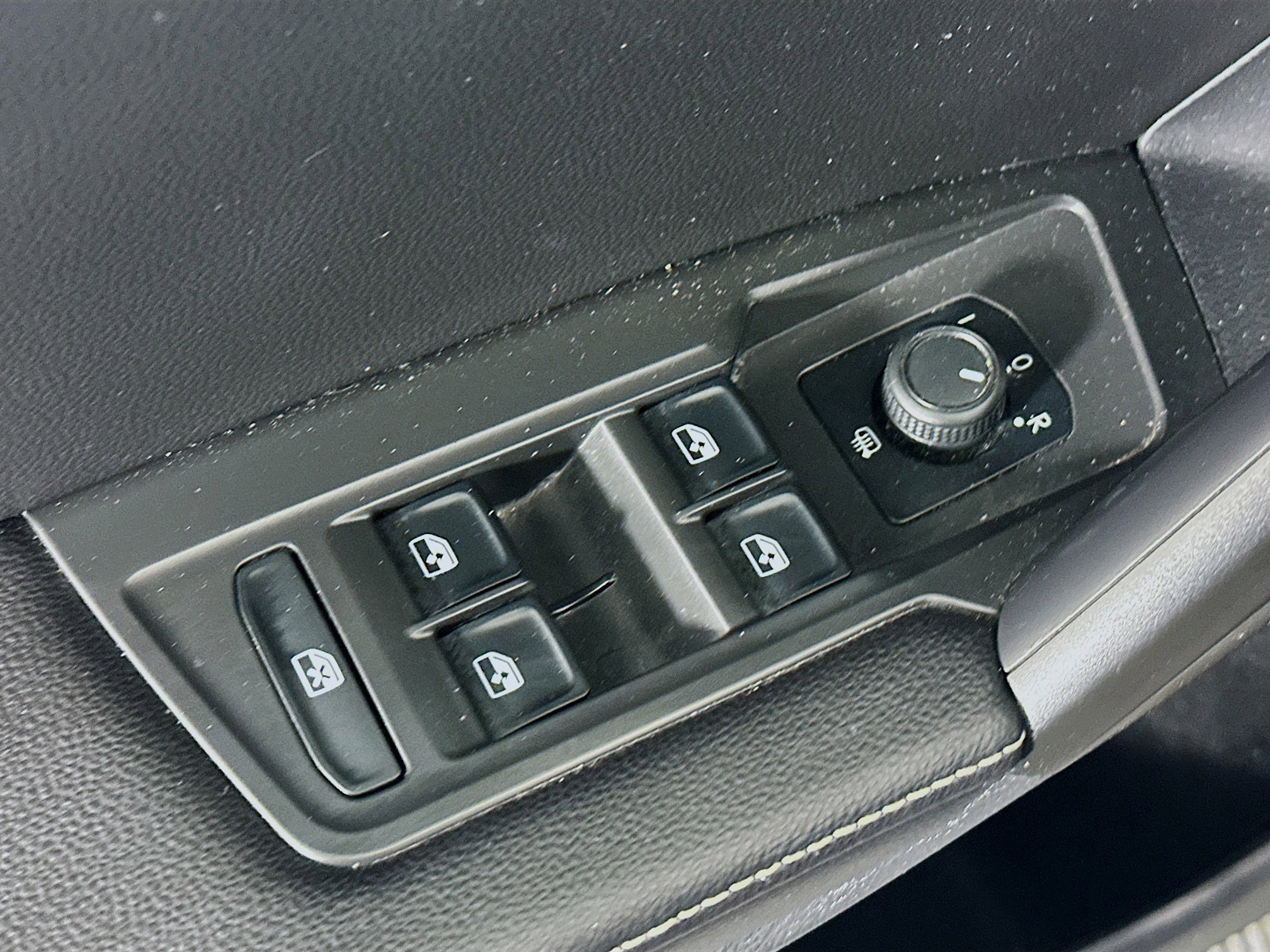 Used 2022 Volkswagen Tiguan S image 15