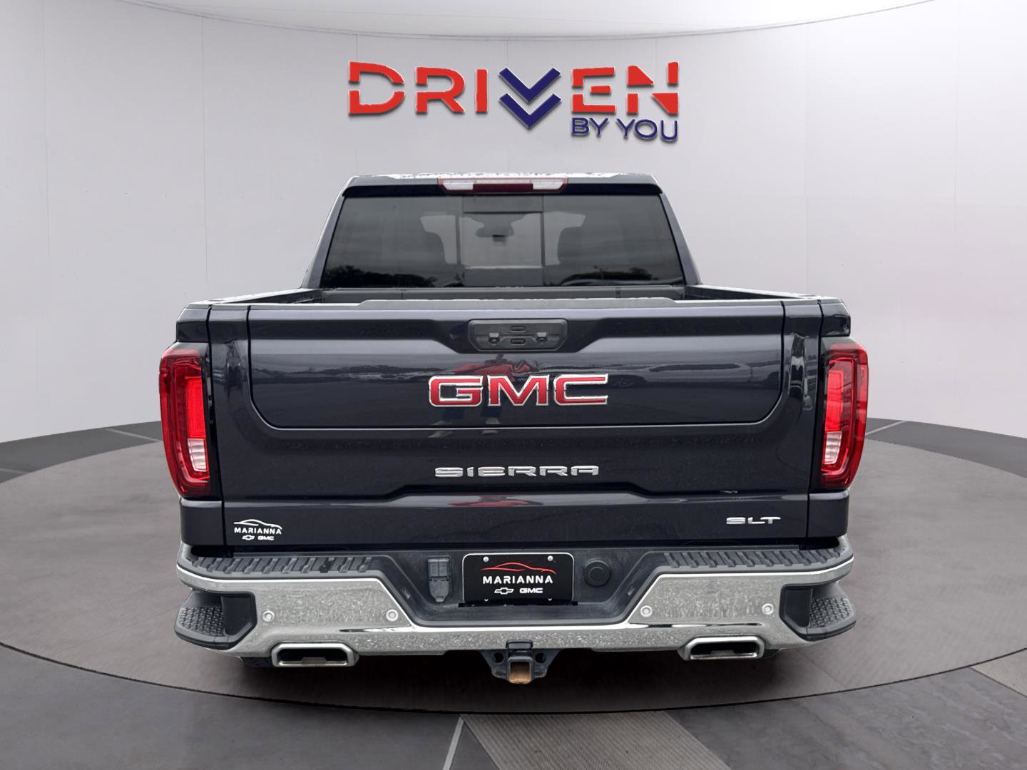 Used 2024 GMC Sierra 1500 SLT w/ SLT Premium Plus Package AWD/4WD image 4