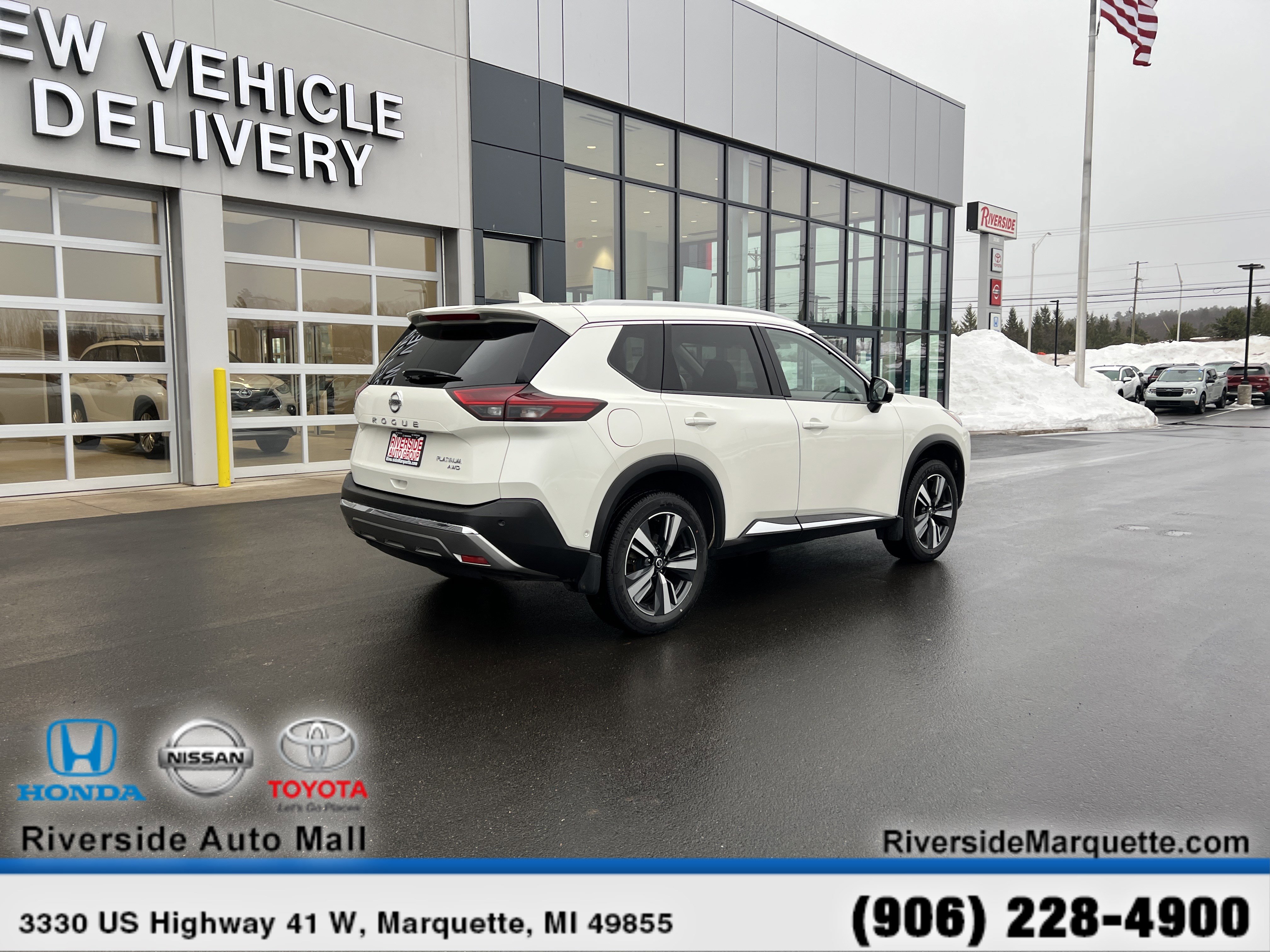 Used 2021 Nissan Rogue Platinum AWD/4WD image 9