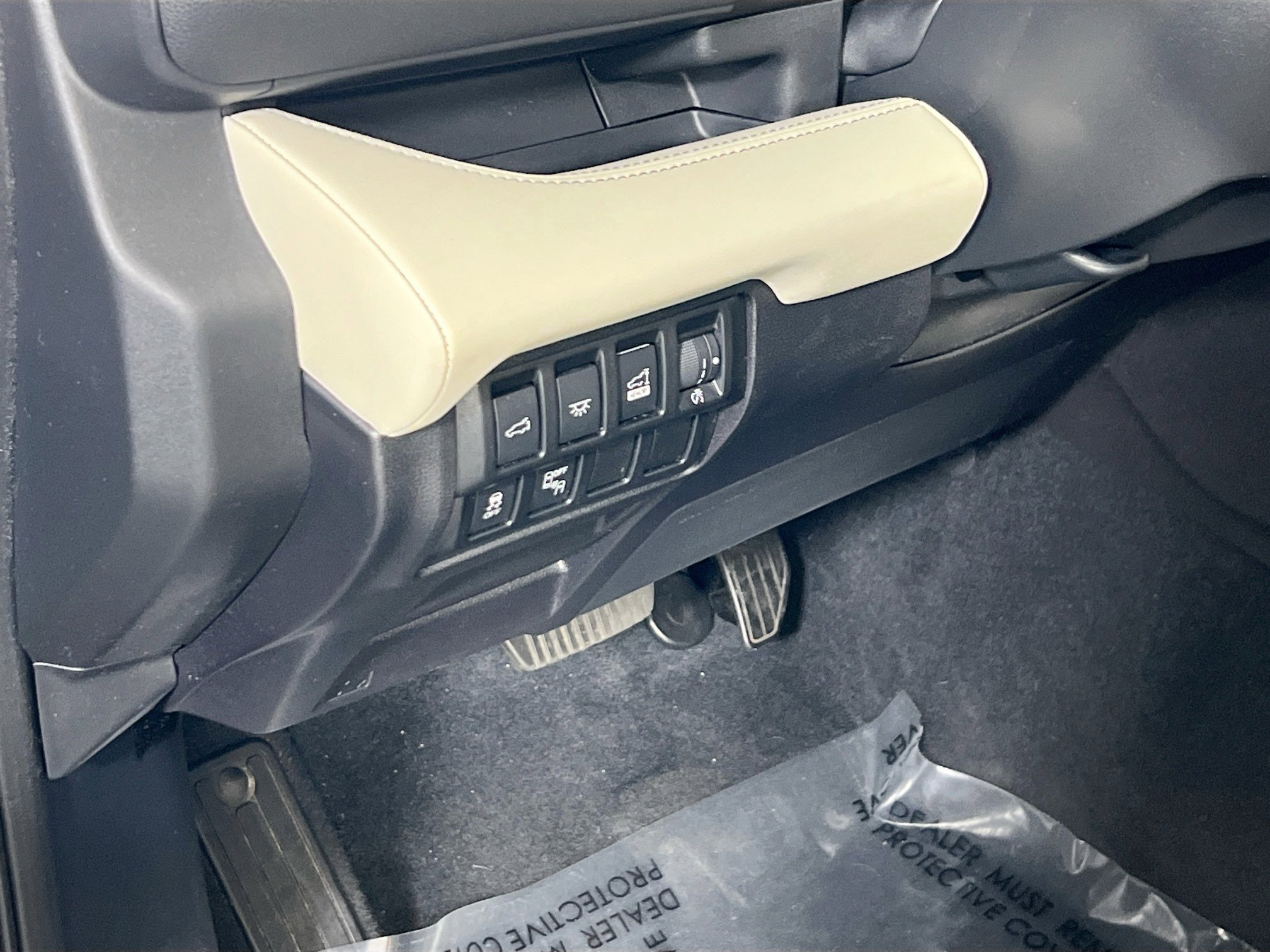 Used 2021 Subaru Ascent Limited w/ Technology Package image 10