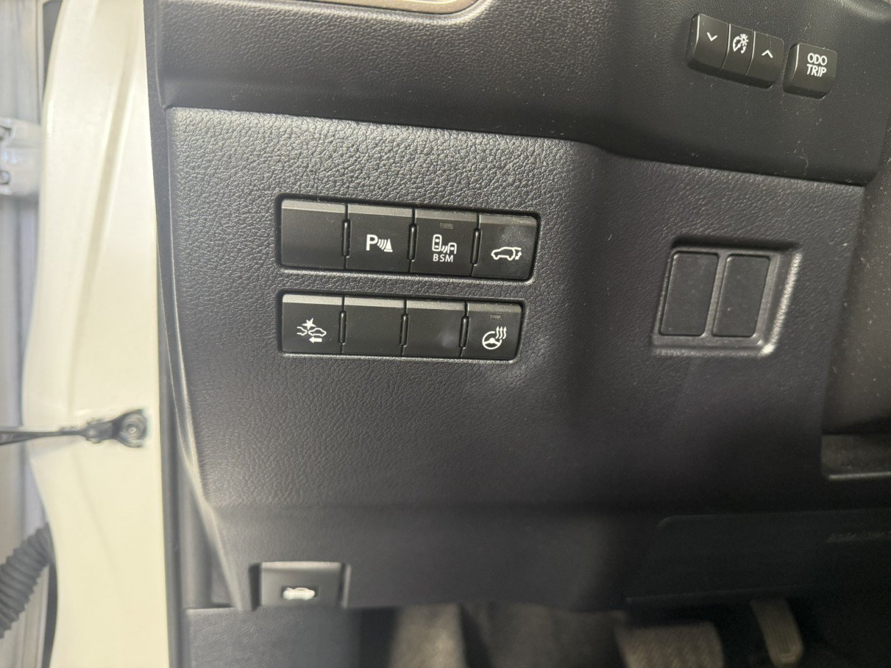 Used 2017 Lexus NX 300h AWD w/ Luxury Package image 22