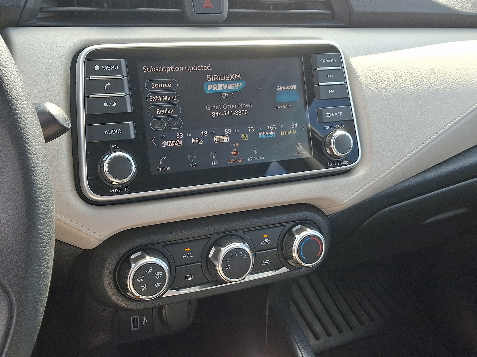 Used 2021 Nissan Versa SV FWD image 19