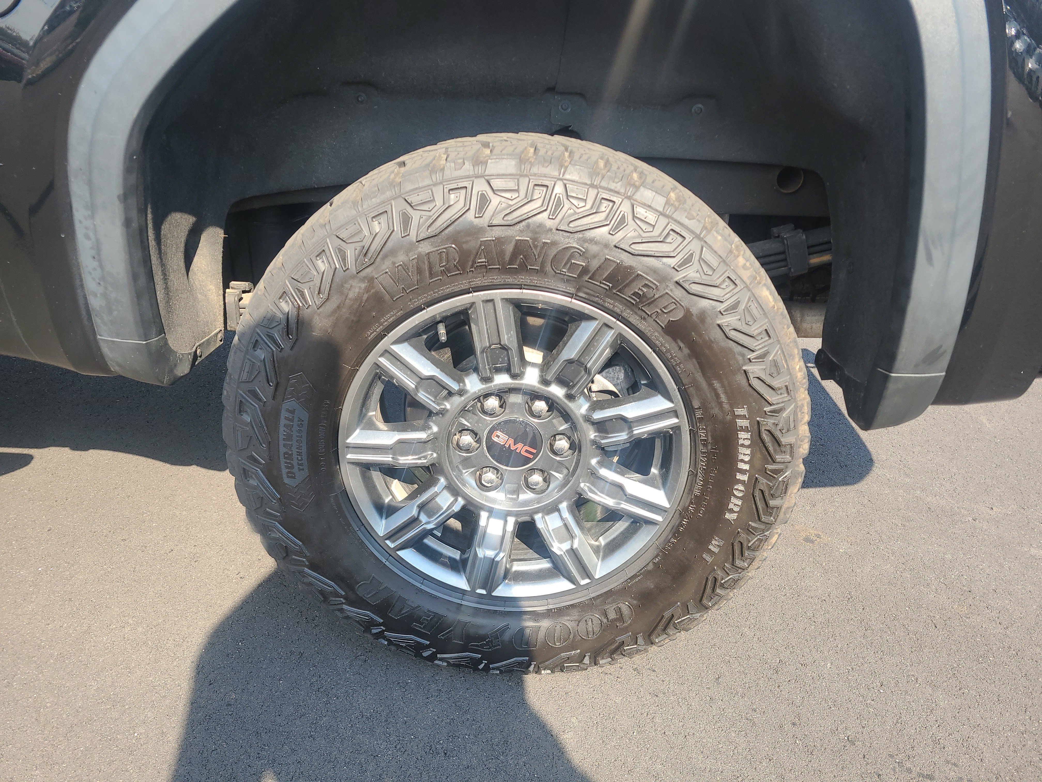 Used 2024 GMC Sierra 1500 AT4X image 11