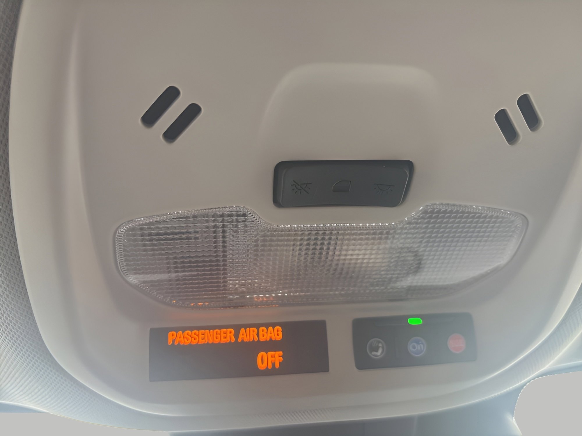 Used 2025 Chevrolet Trax ACTIV w/ Driver Confidence Package FWD image 28