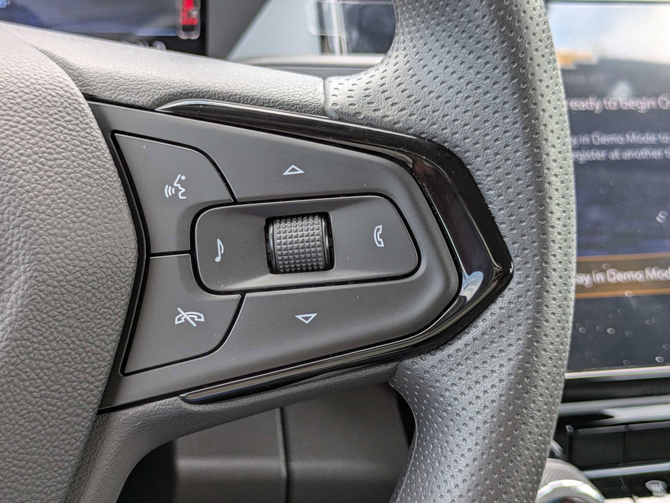 New 2027 Chevrolet Bolt LT FWD image 24