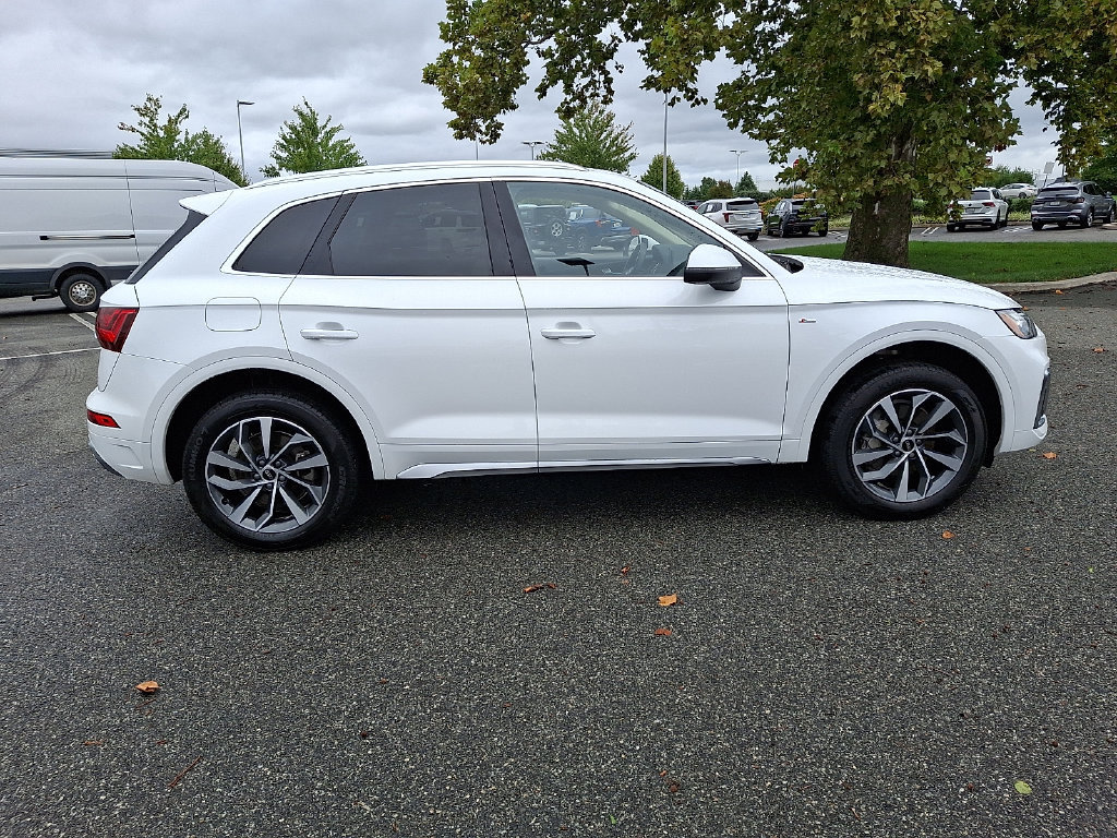 Used 2023 Audi Q5 2.0T Premium Plus w/ Premium Plus Package AWD/4WD image 10