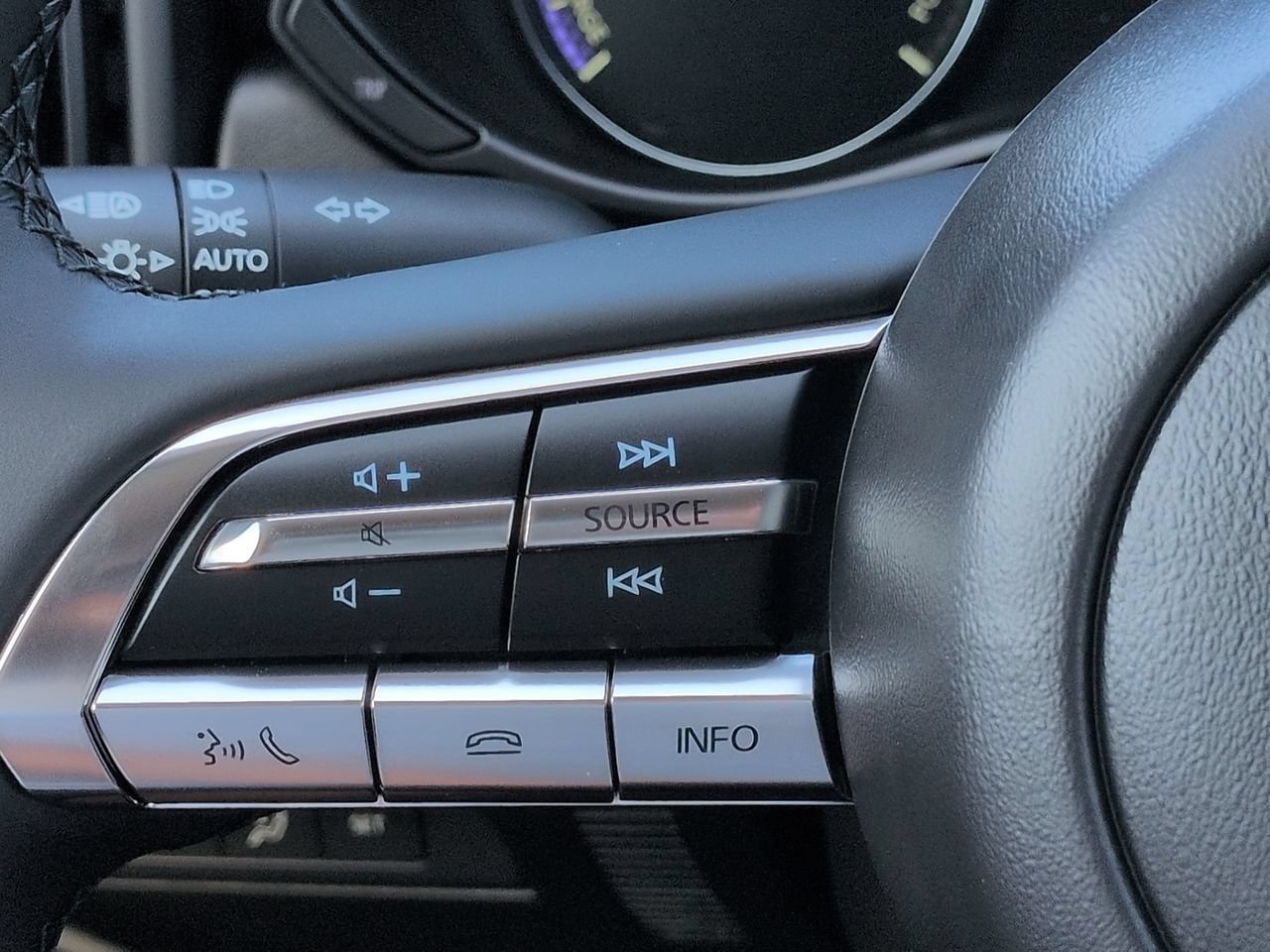 New 2026 MAZDA CX-50 AWD 2.5 Hybrid w/ Premium Pkg image 23