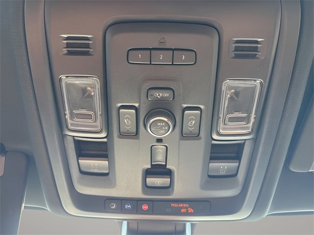 Used 2022 GMC Yukon XL Denali image 13