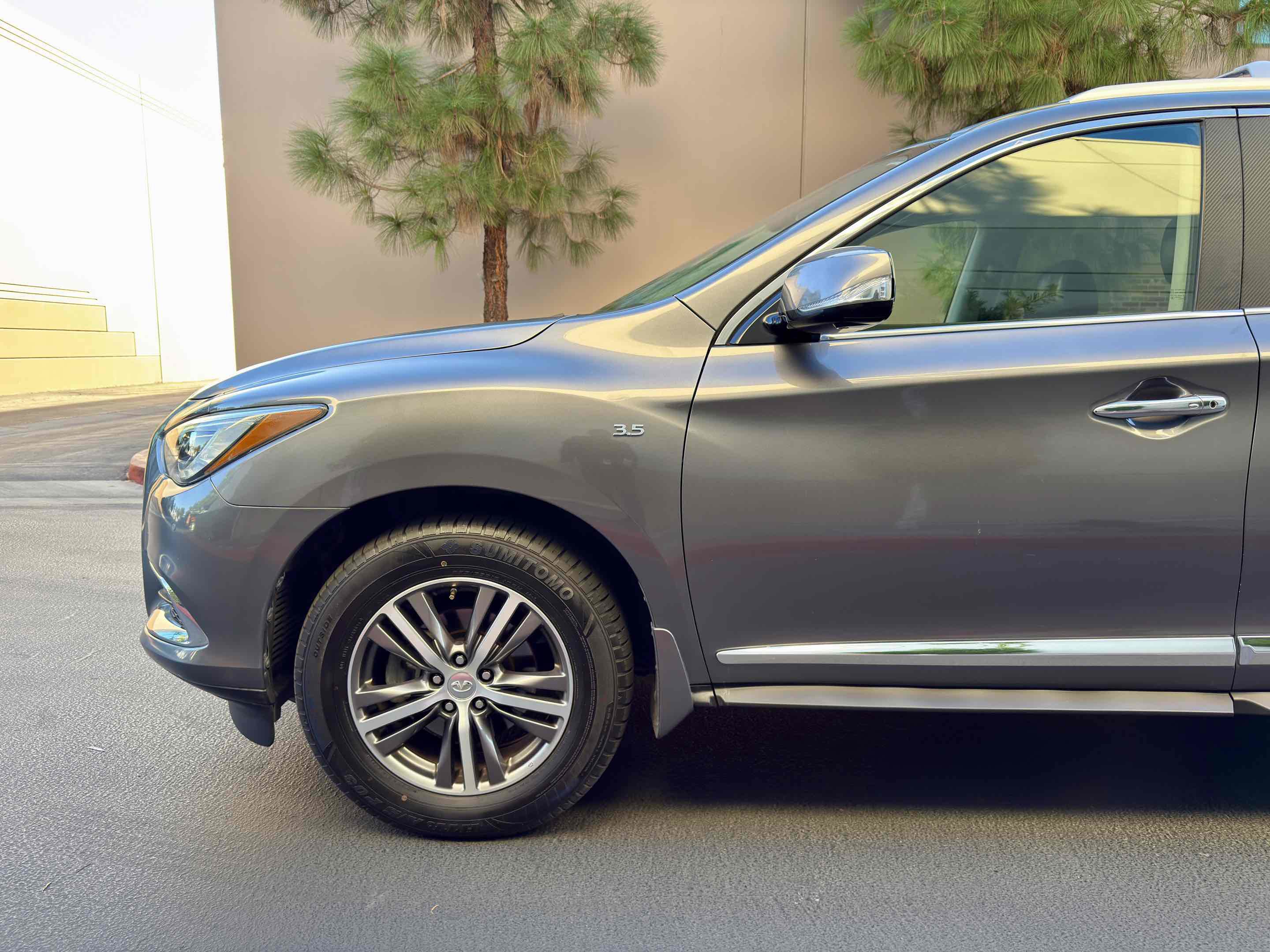 Used 2017 INFINITI QX60 FWD w/ Premium Plus Package image 13