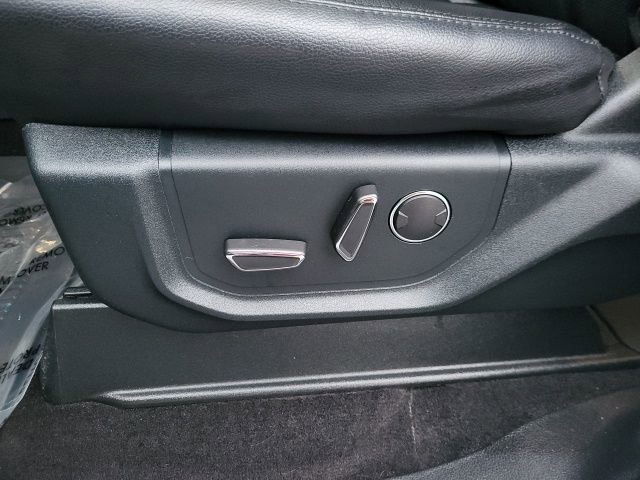 Used 2021 Ford Expedition Limited image 12