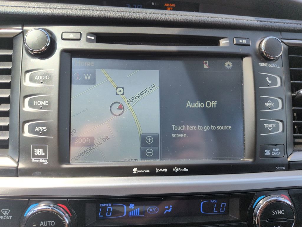 Used 2018 Toyota Highlander Limited AWD/4WD image 19